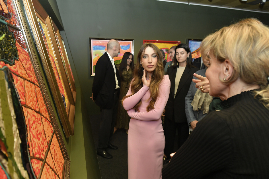 Leyla Aliyeva and Alena Aliyeva visit opening of solo exhibition titled "The Image Imprinted in Memory" at National Carpet Museum (PHOTO)