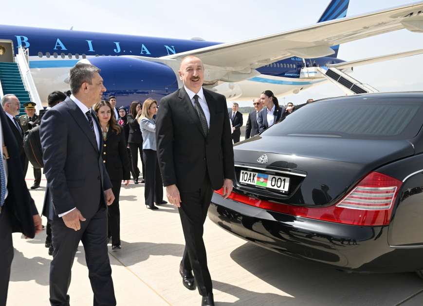 President Ilham Aliyev arrives in Türkiye for working visit (PHOTO)