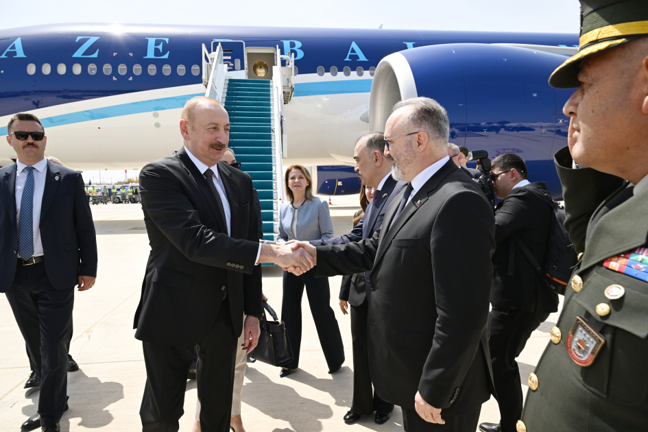 President Ilham Aliyev arrives in Türkiye for working visit (PHOTO)