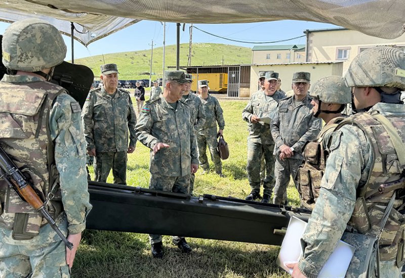 Azerbaijani Defense Ministry leadership meets personnel serving in liberated territories (PHOTO)