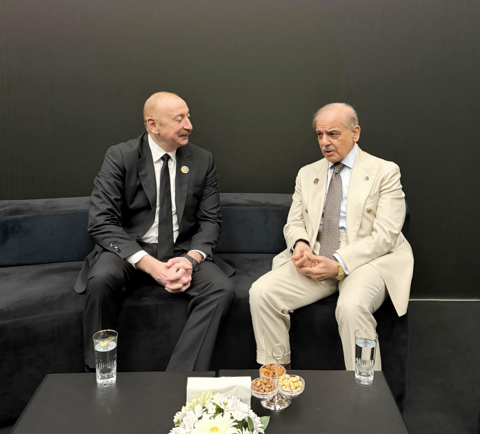 President Ilham Aliyev meets with Pakistani Prime Minister on sidelines of Antalya Diplomacy Forum (PHOTO)