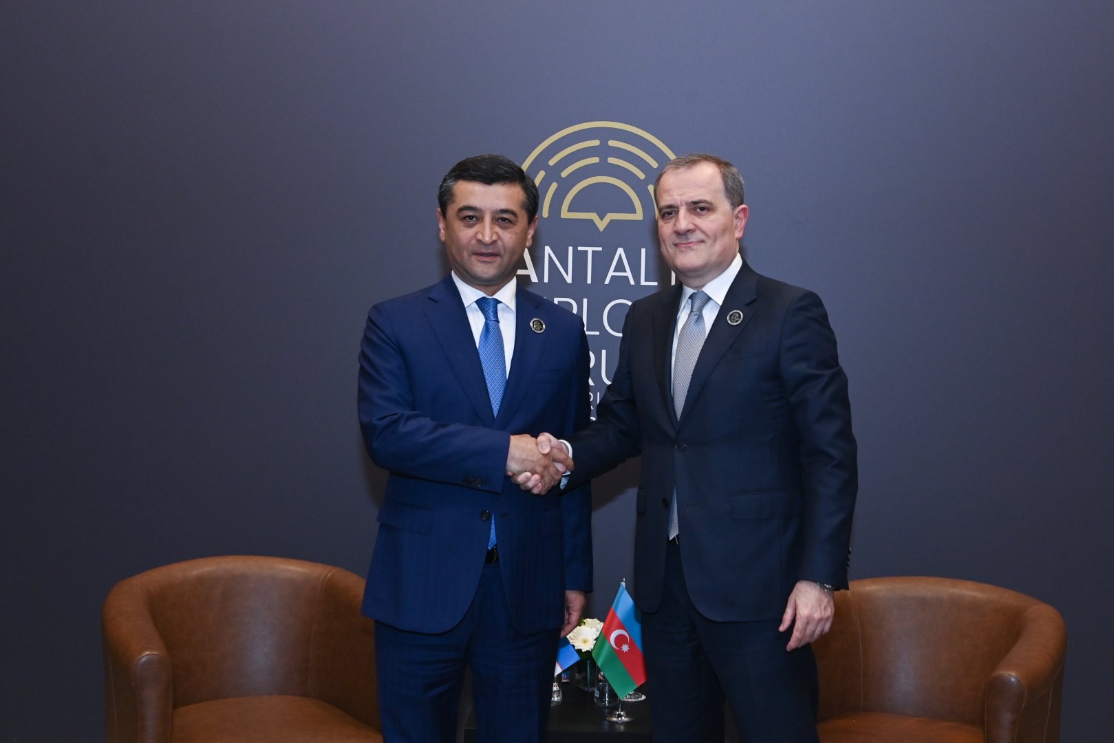Azerbaijan and Uzbekistan FMs discuss regional security and bilateral ties (PHOTO)