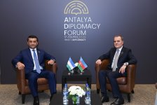Azerbaijan and Uzbekistan FMs discuss regional security and bilateral ties (PHOTO)