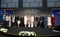 First Lady Mehriban Aliyeva attends panel session on “United for Peace in Palestine: Confronting Scholasticide, Protecting Future” in Antalya (PHOTO)