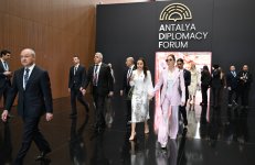 First Lady Mehriban Aliyeva attends panel session on “United for Peace in Palestine: Confronting Scholasticide, Protecting Future” in Antalya (PHOTO)
