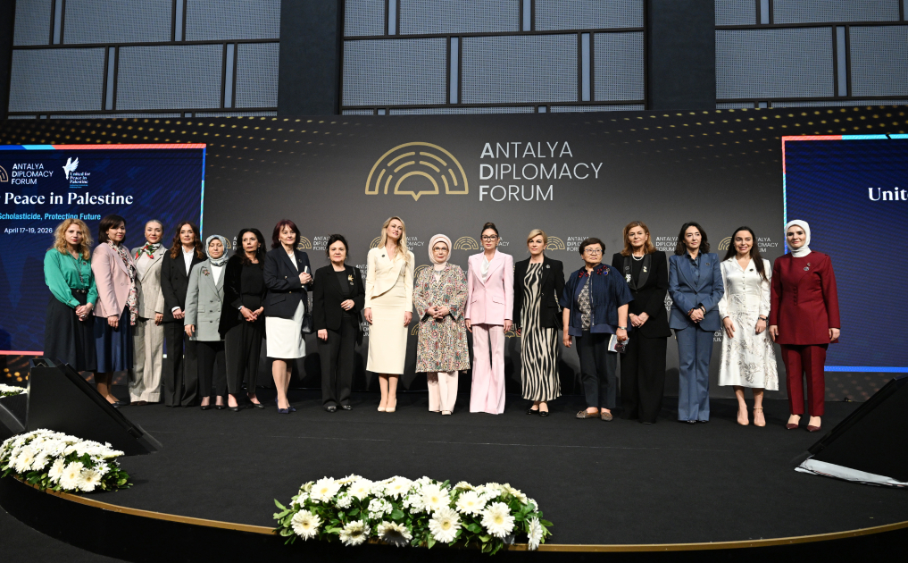 First Lady Mehriban Aliyeva attends panel session on “United for Peace in Palestine: Confronting Scholasticide, Protecting Future” in Antalya (PHOTO)