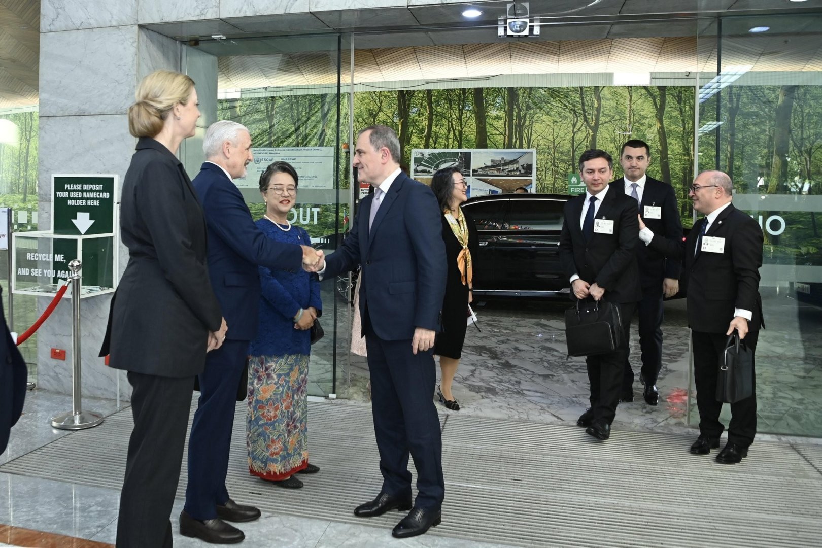 Azerbaijani FM arrives in Bangkok on visit (PHOTO)