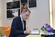 Azerbaijani FM arrives in Bangkok on visit (PHOTO)