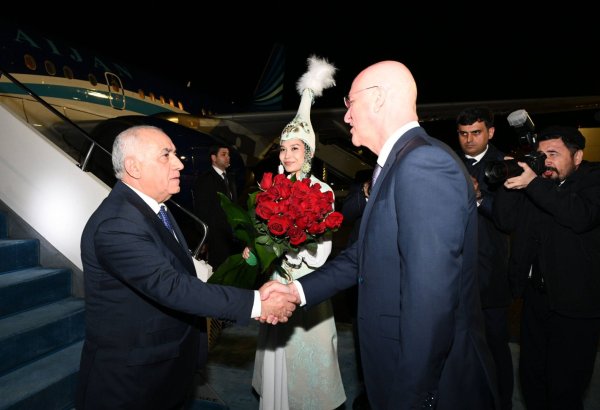 Azerbaijani PM leaves for working visit to Kazakhstan