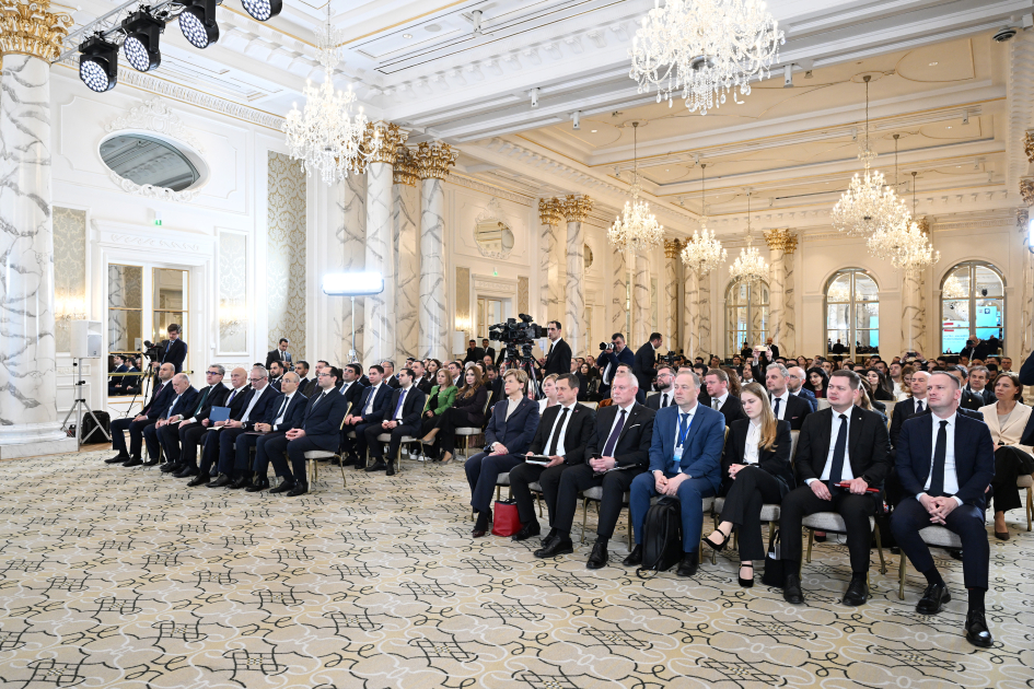 President Ilham Aliyev and President of Latvia Edgars Rinkėvičs attend Azerbaijan-Latvia business forum (PHOTO)