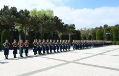 Baku hosts official welcome ceremony for President of Latvia (PHOTO/VIDEO)