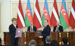 Azerbaijan and Latvia exchange documents (PHOTO)