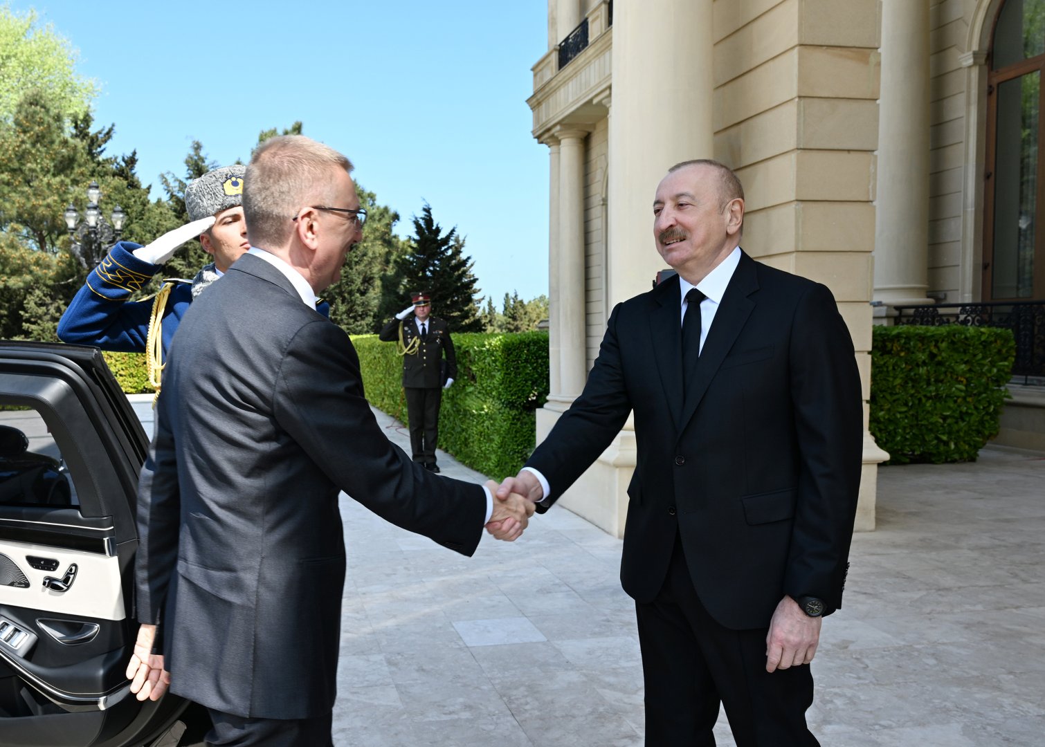 Baku hosts official welcome ceremony for President of Latvia (PHOTO/VIDEO)
