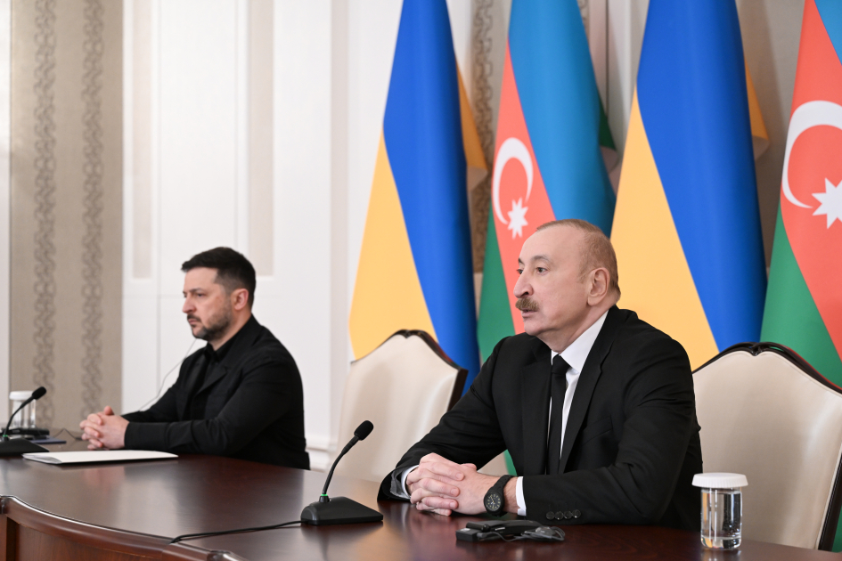 President Ilham Aliyev, President of Ukraine deliver press statements (PHOTO)