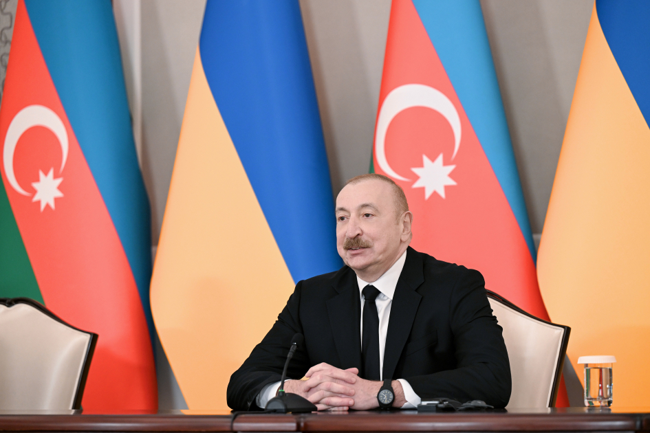 President Ilham Aliyev, President of Ukraine deliver press statements (PHOTO)