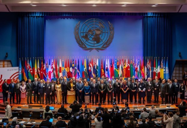 Azerbaijan showcases transport innovations at UNESCAP session in Bangkok (PHOTO)