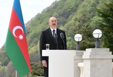 President Ilham Aliyev, Czech Prime Minister make press statements (PHOTO)