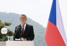 President Ilham Aliyev, Czech Prime Minister make press statements (PHOTO)