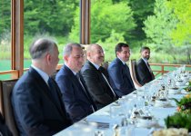 Official luncheon hosted in honor of Czech Prime Minister on behalf of President Ilham Aliyev (PHOTO/VIDEO)