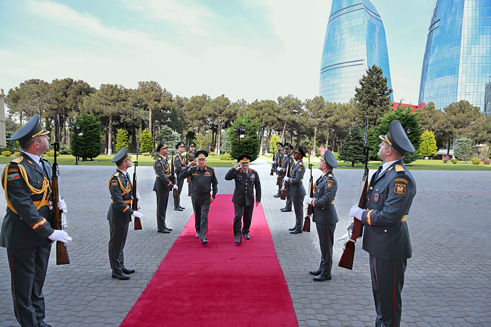 Turkish Land Forces Commander pays official visit to Azerbaijan (PHOTO)