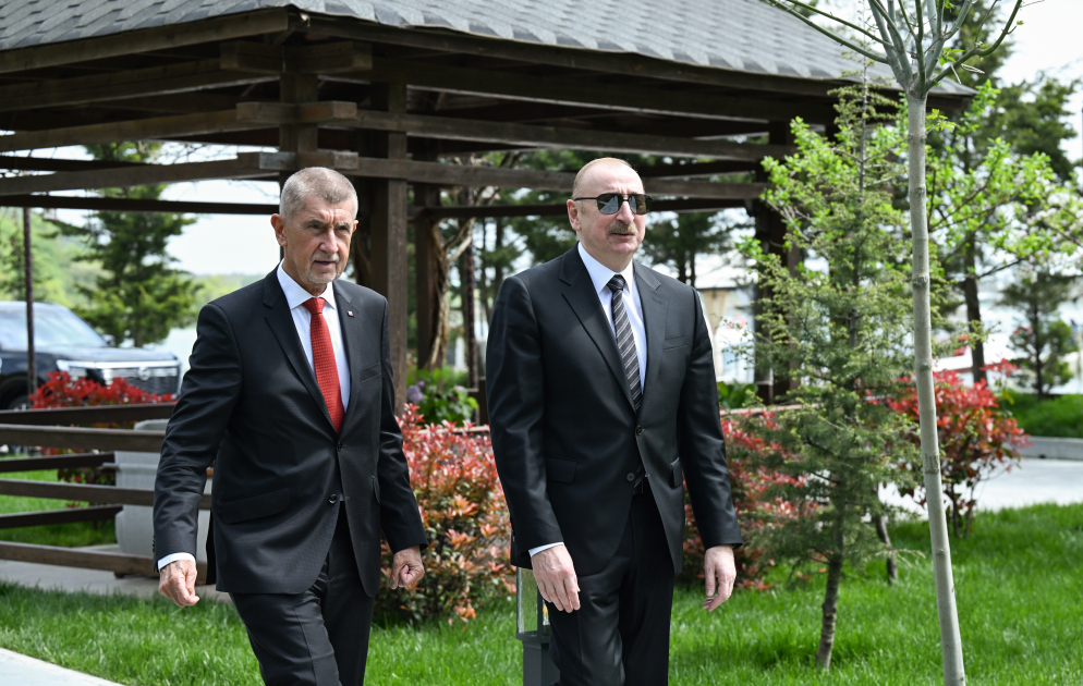 Official luncheon hosted in honor of Czech Prime Minister on behalf of President Ilham Aliyev (PHOTO/VIDEO)