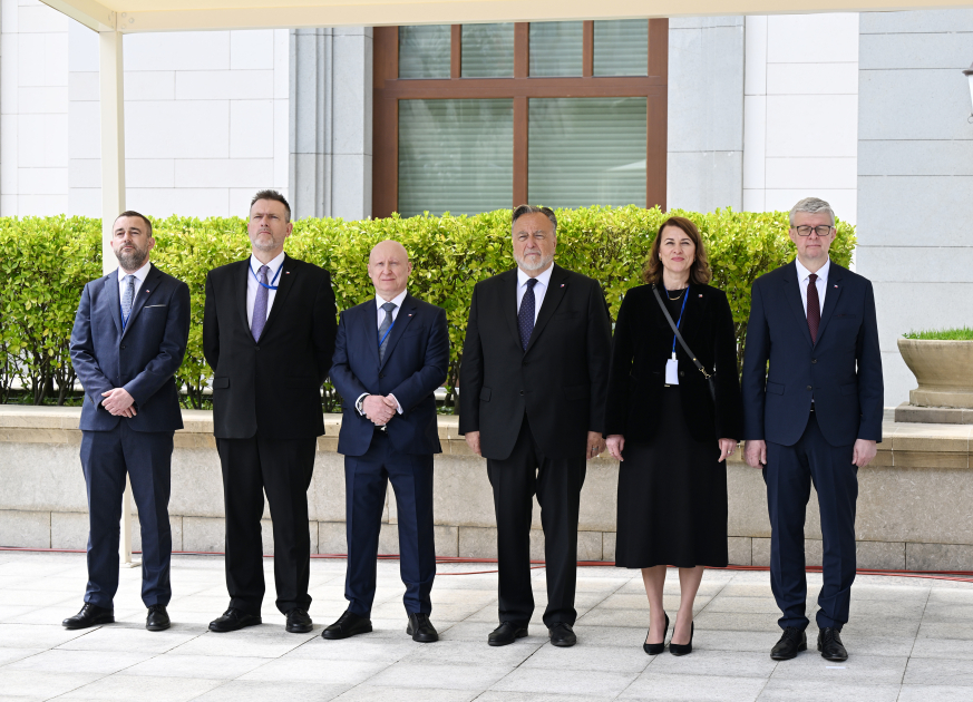 Official welcome ceremony held for Prime Minister of the Czech Republic Andrej Babiš in Azerbaijan (PHOTO/VIDEO)