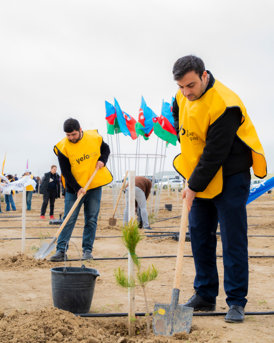 Bright support from Yelo Bank for the 1 million trees target! (PHOTO)