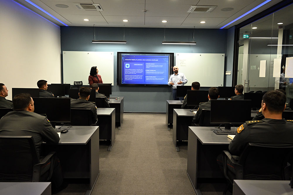 Azerbaijan Army boosts cybersecurity skills of specialists (PHOTO)