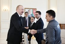 President Ilham Aliyev receives wrestlers who won European Championships in team standings (PHOTO)