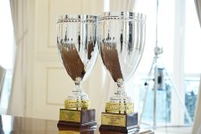 President Ilham Aliyev receives wrestlers who won European Championships in team standings (PHOTO)