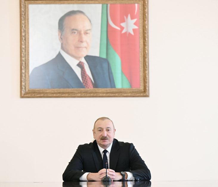 President Ilham Aliyev receives wrestlers who won European Championships in team standings (PHOTO)