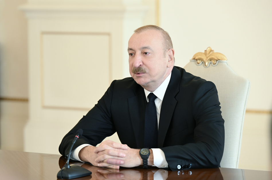 President Ilham Aliyev receives wrestlers who won European Championships in team standings (PHOTO)