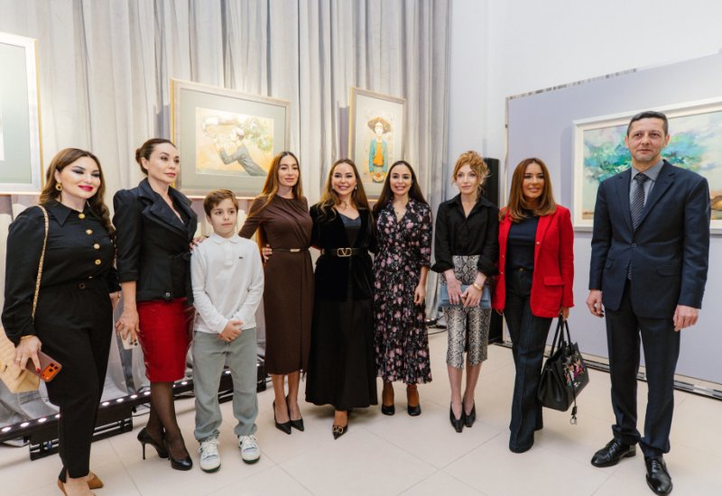 Leyla Aliyeva, Arzu Aliyeva and Alena Aliyeva visit "Art in Motion" exhibition (PHOTO)