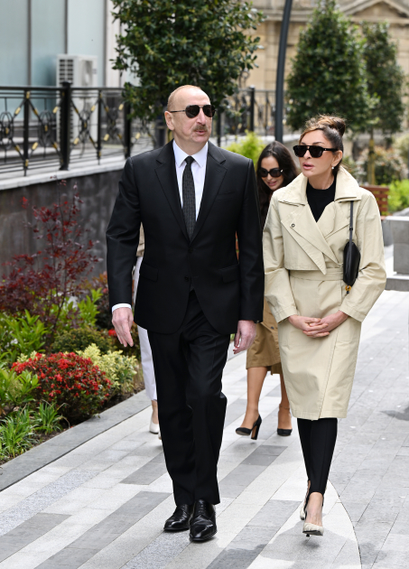 President Ilham Aliyev, First Lady Mehriban Aliyeva attend inauguration of Islam Safarli Street following reconstruction (PHOTO)