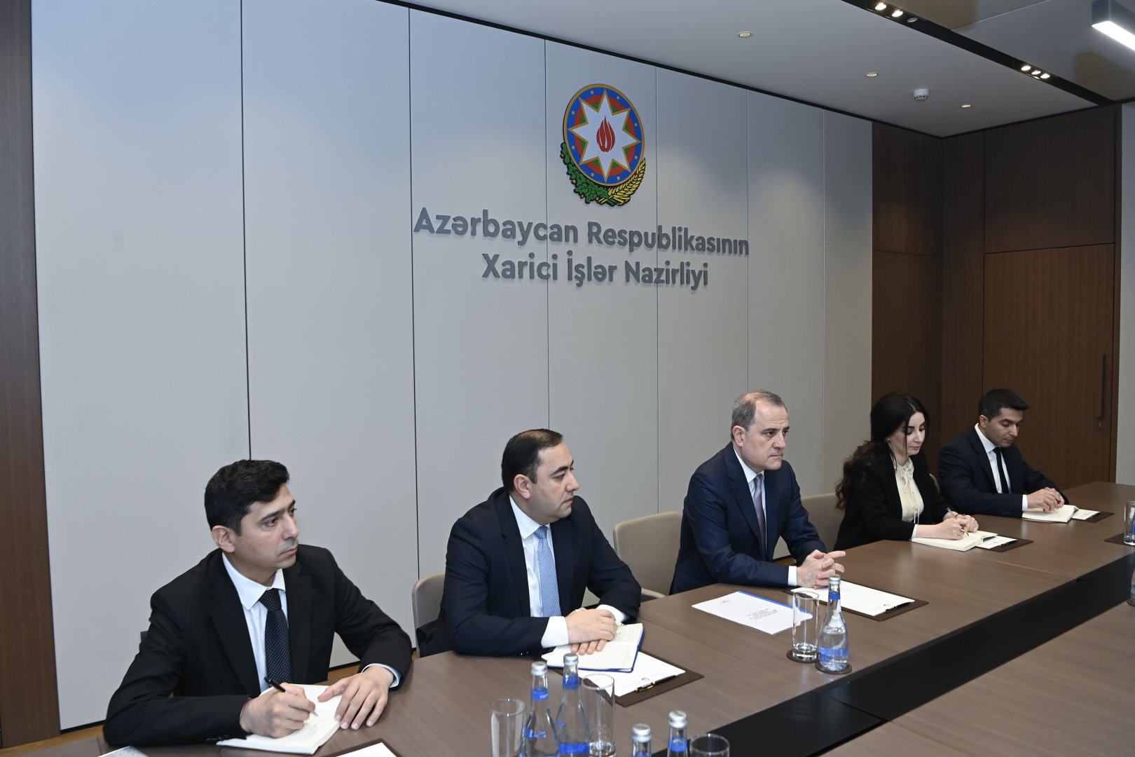 Azerbaijan's FM discusses humanitarian issues in region with ICRC chief (PHOTO)