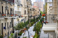 President Ilham Aliyev, First Lady Mehriban Aliyeva attend inauguration of Islam Safarli Street following reconstruction (PHOTO)