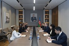 Azerbaijan's FM discusses humanitarian issues in region with ICRC chief (PHOTO)
