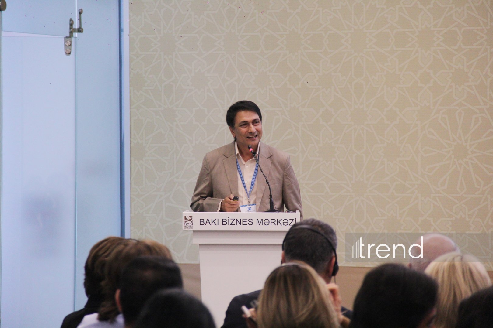Int'l Carpet Forum in Baku holds 2nd session on "Production, Sustainable Development, and Global Distribution" (PHOTO)