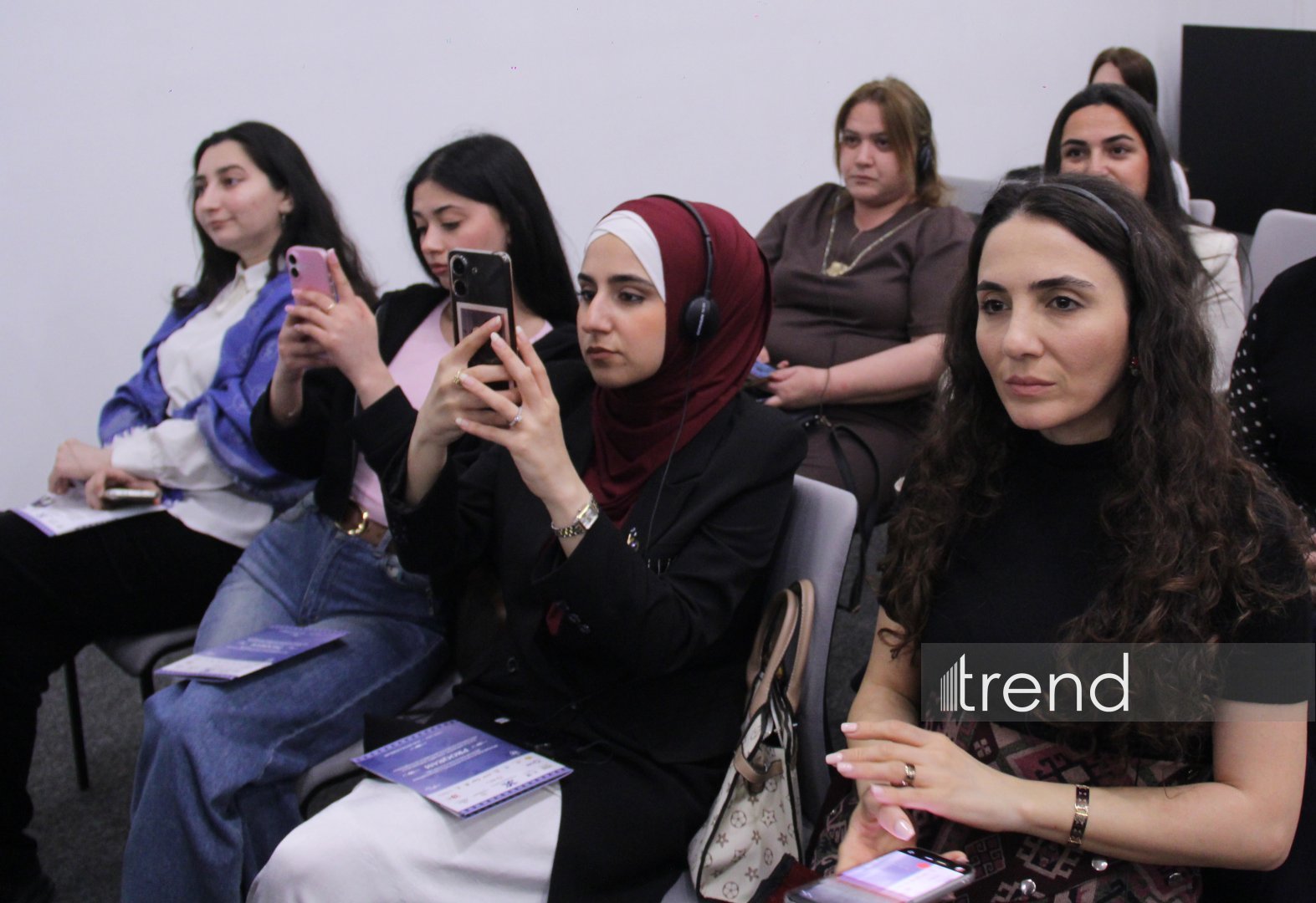 Int'l Carpet Forum in Baku holds 2nd session on "Production, Sustainable Development, and Global Distribution" (PHOTO)