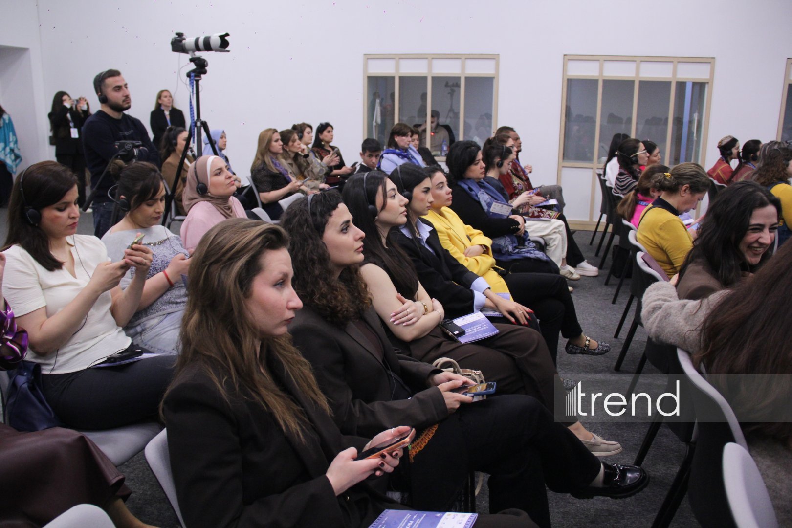 Int'l Carpet Forum in Baku holds 2nd session on "Production, Sustainable Development, and Global Distribution" (PHOTO)