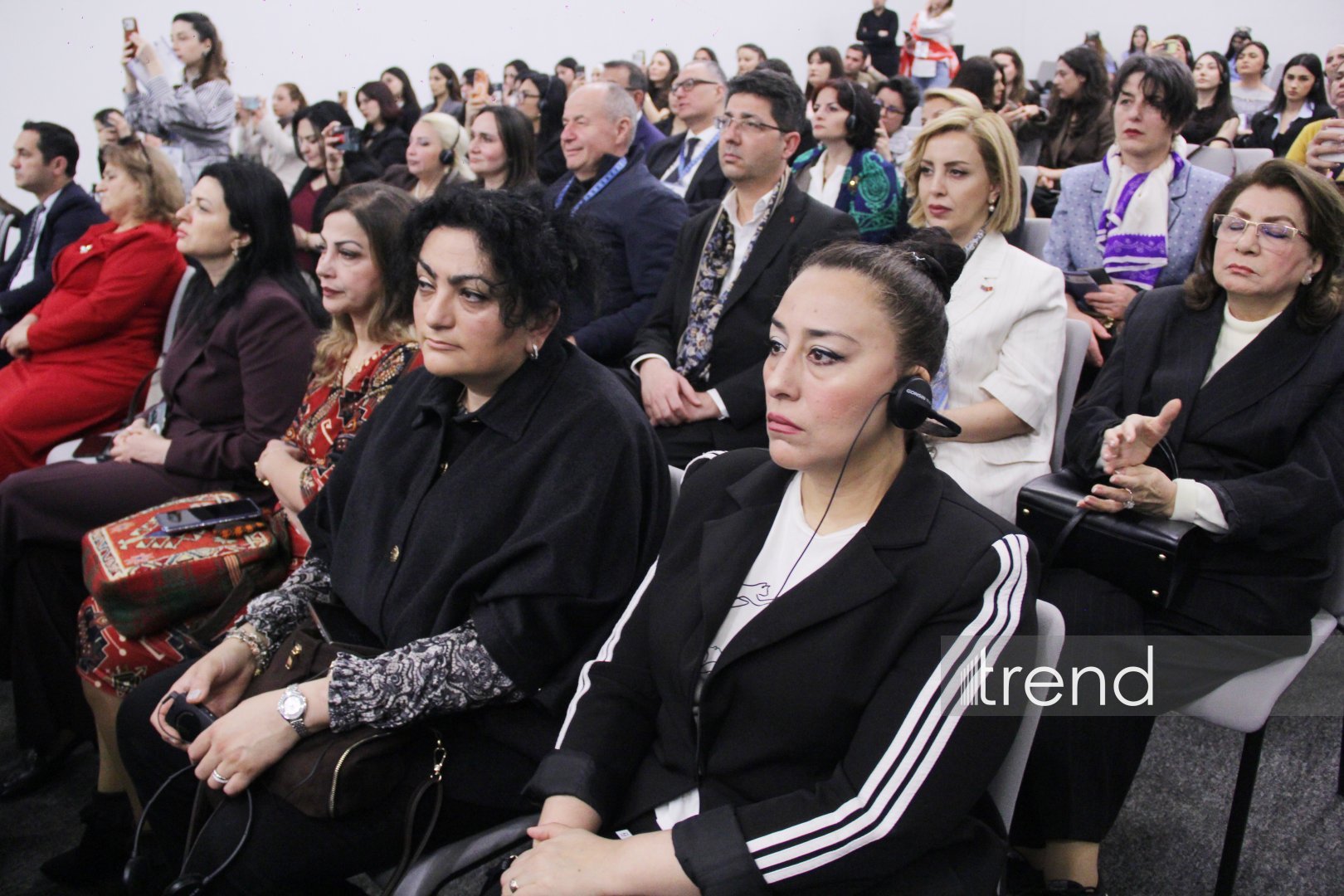 Int'l Carpet Forum in Baku holds 2nd session on "Production, Sustainable Development, and Global Distribution" (PHOTO)