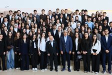 Heydar Aliyev Center hosts youth meeting on “Heydar Aliyev and the Creativity of Omar Eldarov” (PHOTO)