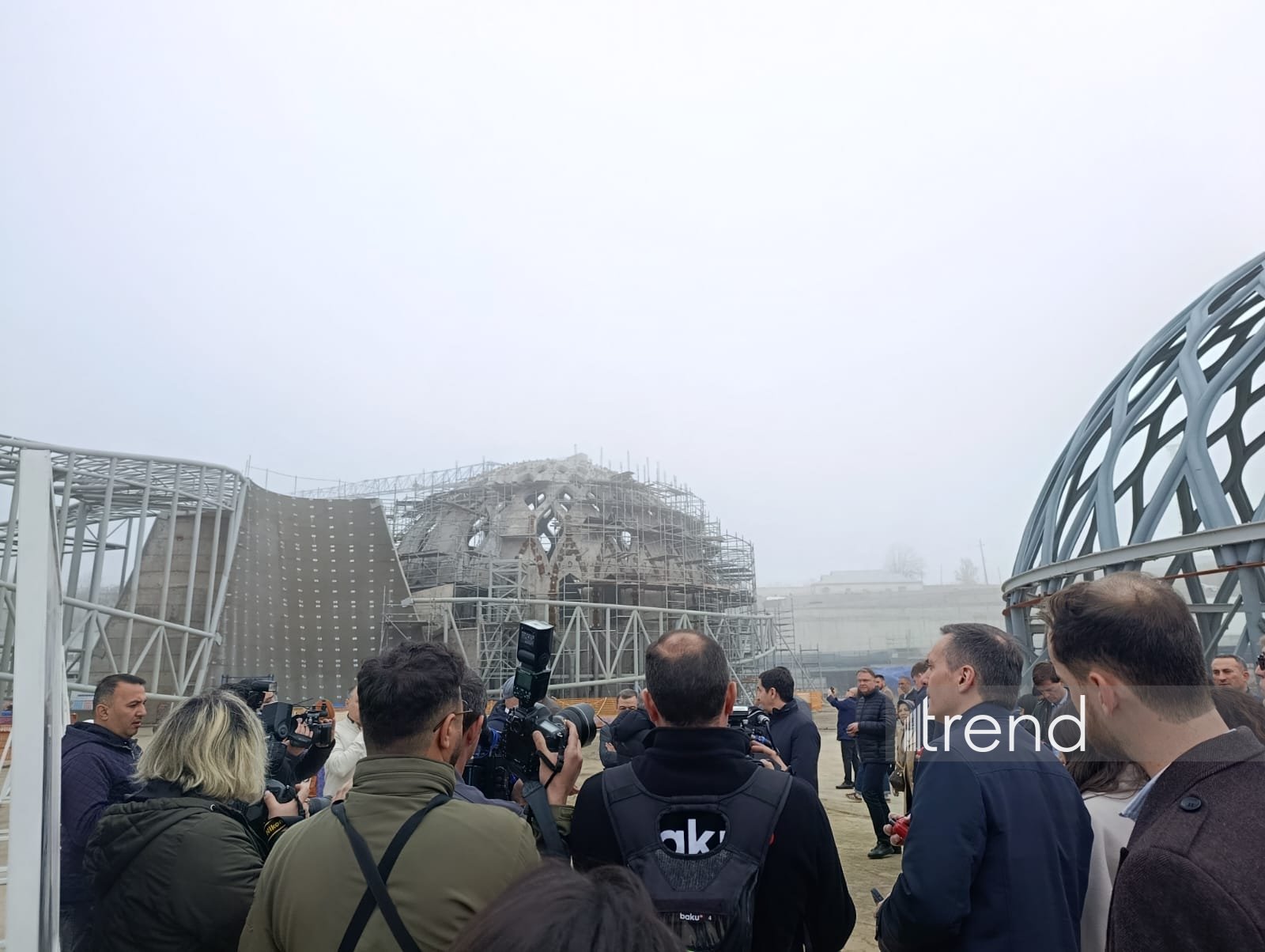 Diplomatic corps representatives view construction of New Shusha Mosque (PHOTO)