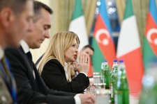 President Ilham Aliyev holds expanded meeting with President of Italian Council of Ministers (PHOTO)