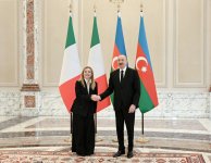 President Ilham Aliyev holds one-on-one meeting with President of Italian Council of Ministers Giorgia Meloni (PHOTO)