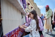 Azercell presented “Strength, Woven Together” carpet at the International Carpet Festival (PHOTO)