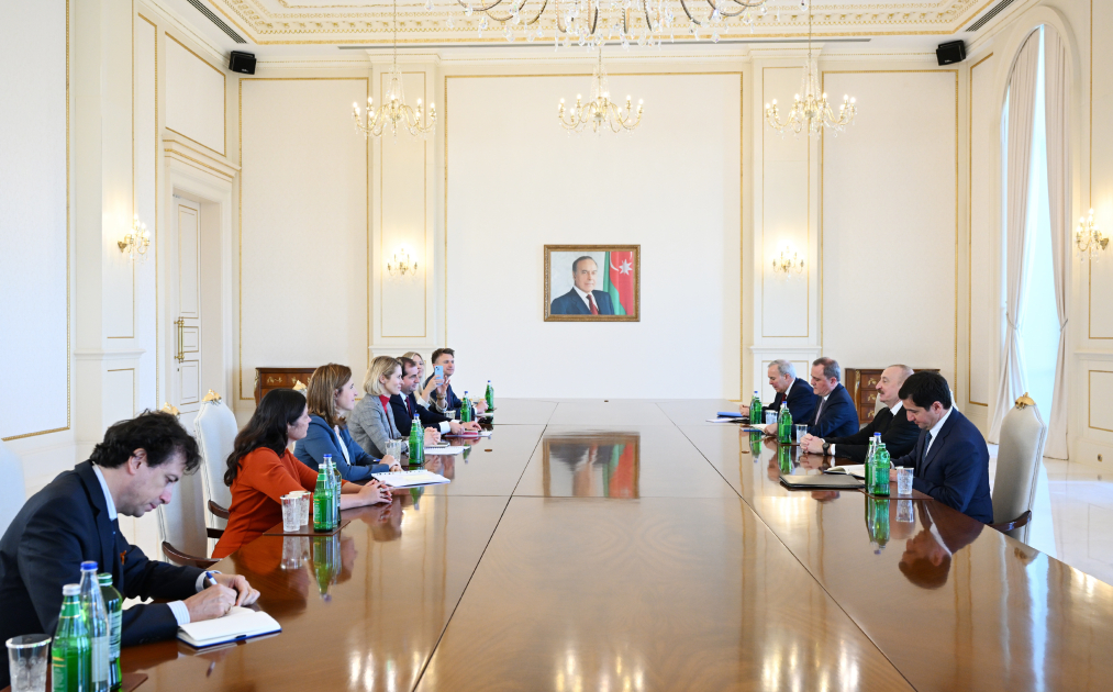 President Ilham Aliyev receives delegation led by High Representative of European Union (PHOTO)