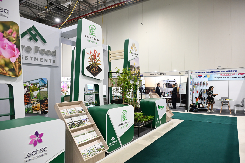 President Ilham Aliyev, First Lady Mehriban Aliyeva view 19th Caspian Agro Week and 31st Interfood Azerbaijan exhibitions (PHOTO)
