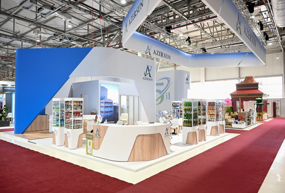 President Ilham Aliyev, First Lady Mehriban Aliyeva view 19th Caspian Agro Week and 31st Interfood Azerbaijan exhibitions (PHOTO)