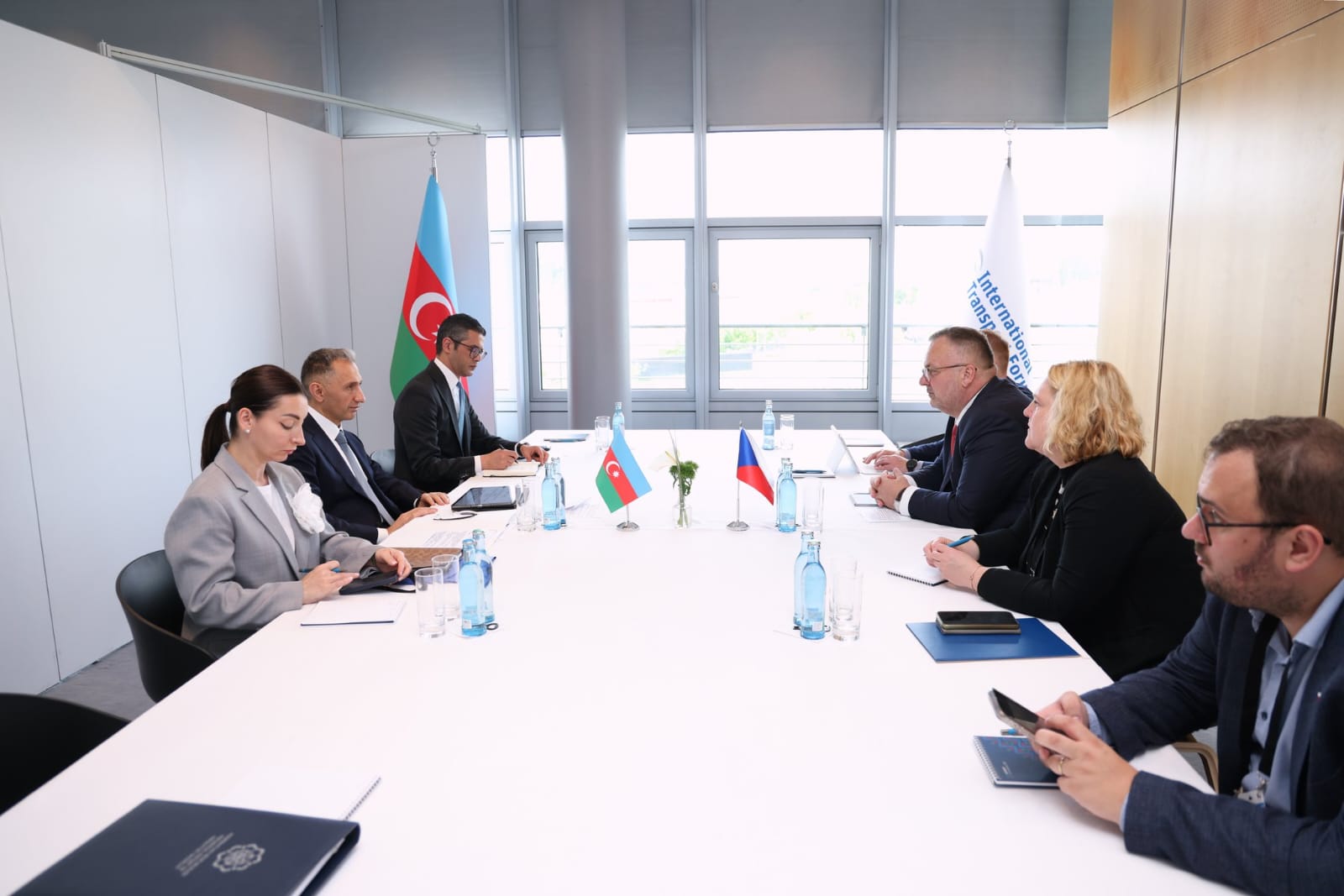 Azerbaijan, Czech Republic sign memorandum on transport and urban mobility (PHOTO)